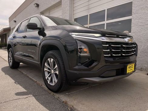 Used 2025 Chevrolet Equinox LT AWD/4WD image 10