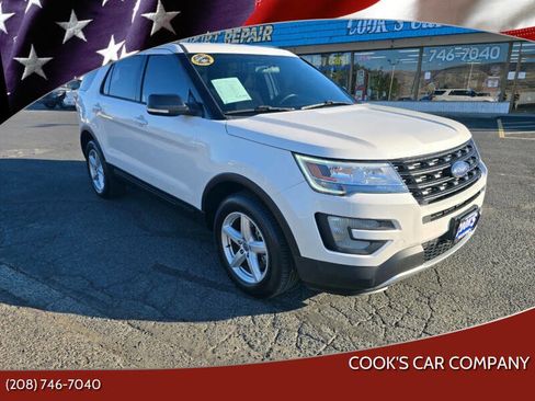 Used 2016 Ford Explorer XLT image 1
