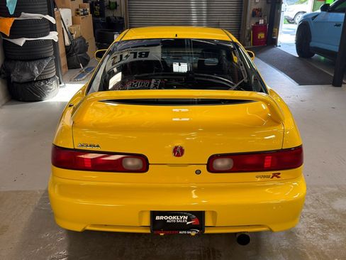 Used 2000 Acura Integra Type R FWD image 9