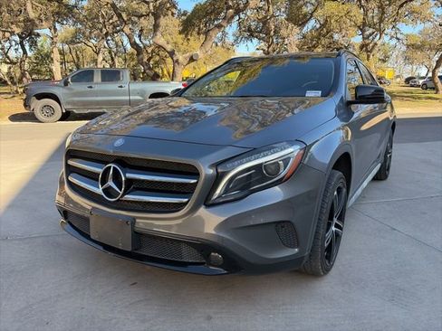 Used 2017 Mercedes-Benz GLA 250 w/ Convenience Package image 2