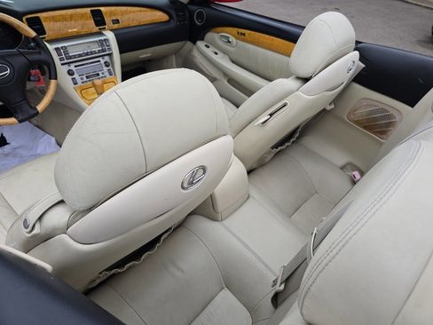 Used 2002 Lexus SC 430 Convertible image 21
