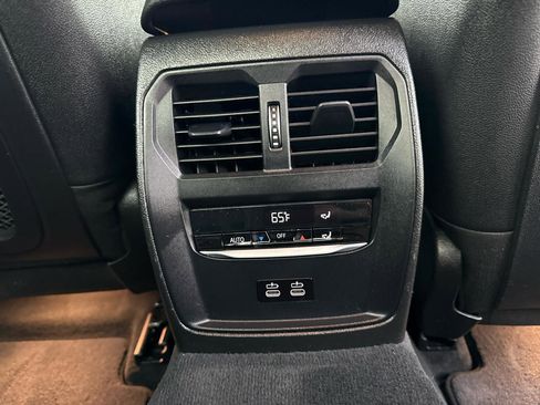 Used 2021 BMW 330i xDrive Sedan w/ Premium Package image 39