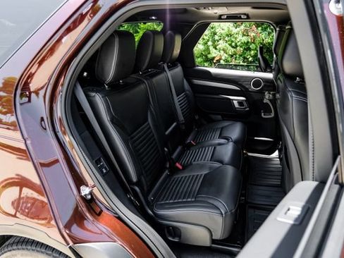 New 2026 Land Rover Discovery Limited Edition AWD/4WD image 49