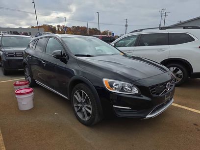 Used 2018 Volvo V60 T5 Cross Country w/ Convenience Package