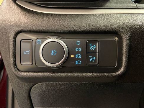 Used 2022 Ford Explorer XLT w/ Equipment Group 202A image 24