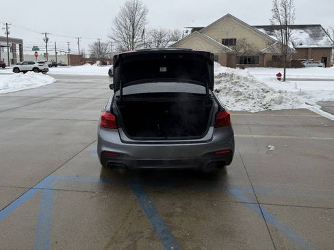 Used 2018 BMW M550i xDrive w/ Driving Assistance Package image 7