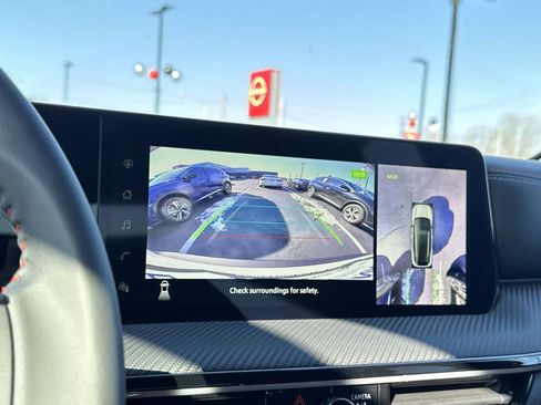 New 2025 Nissan Kicks SR AWD/4WD image 23