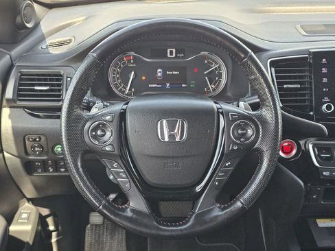 Used 2023 Honda Ridgeline Black Edition image 17