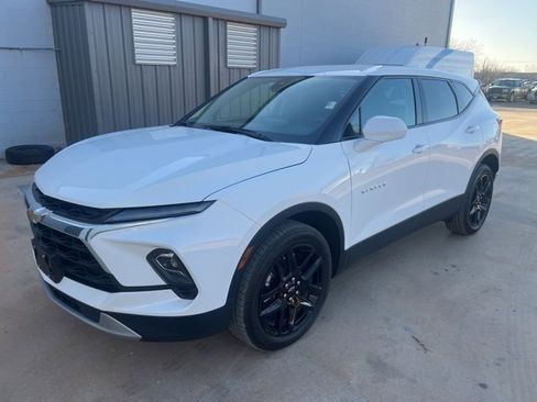 Used 2024 Chevrolet Blazer LT image 1