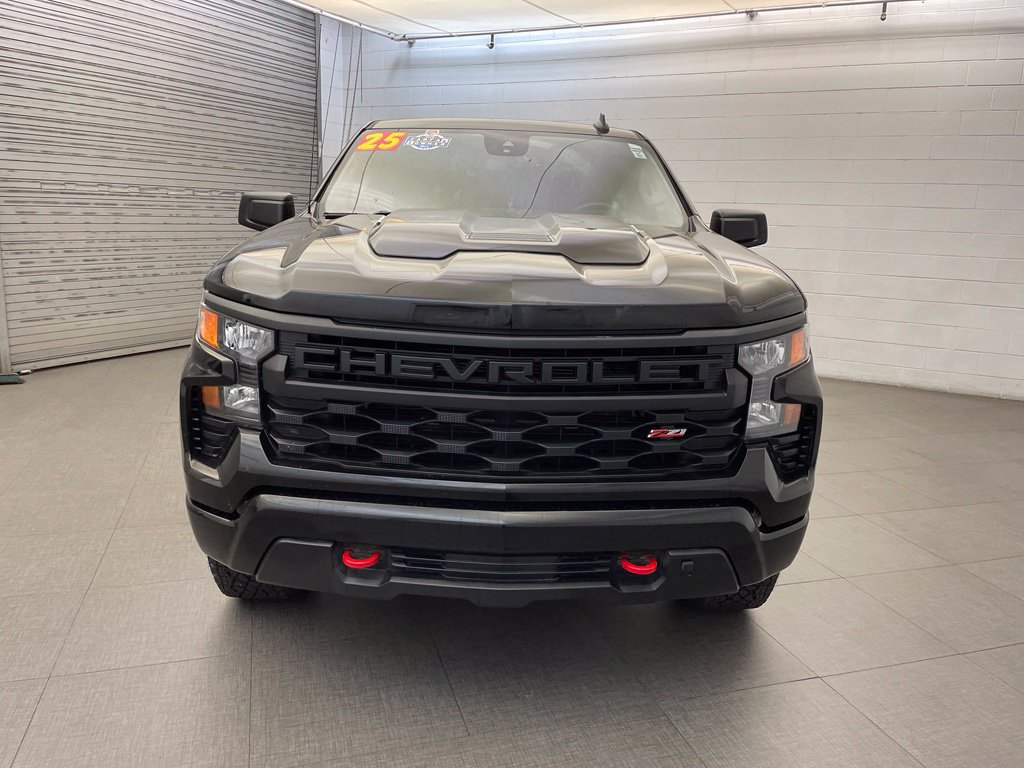 Used 2025 Chevrolet Silverado 1500 Custom Trail Boss AWD/4WD image 3