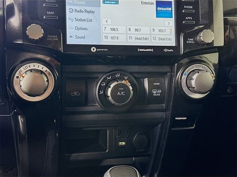 Used 2022 Toyota 4Runner TRD Off-Road Premium image 26