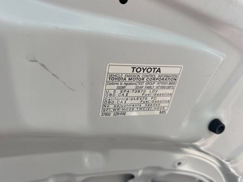 Used 2022 Toyota Corolla LE FWD image 33