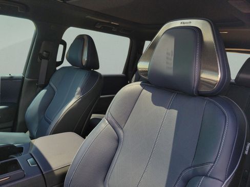 Certified 2026 INFINITI QX80 4WD w/ Sport Exterior Package image 19