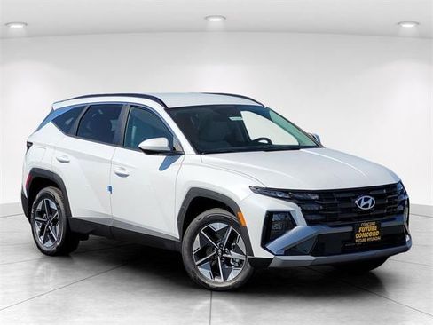 New 2025 Hyundai Tucson SEL image 1