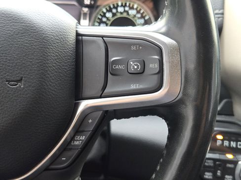 Used 2020 RAM 1500 Laramie image 31