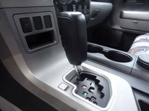 Used 2010 Toyota Tundra 4x4 Double Cab image 14