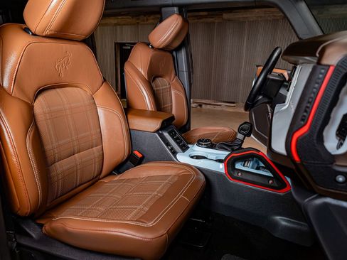 Used 2024 Ford Bronco Heritage Edition image 28