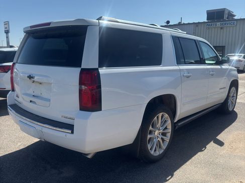 Used 2019 Chevrolet Suburban Premier w/ Premier Plus Edition AWD/4WD image 4