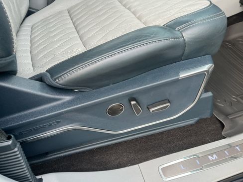 Used 2022 Ford F150 Limited image 17