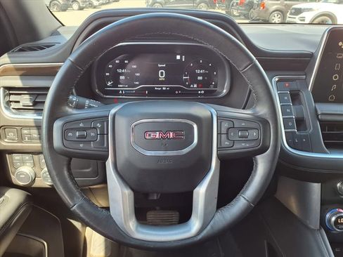 Used 2022 GMC Yukon SLE image 31