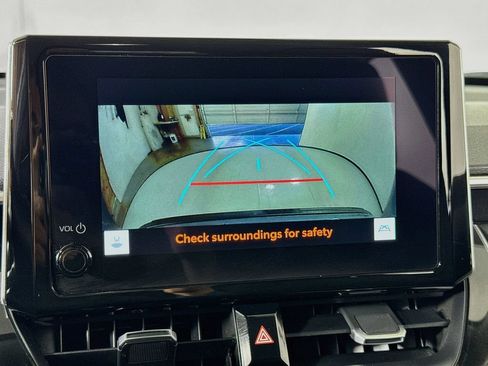 Used 2024 Toyota Corolla Cross XLE AWD/4WD image 33