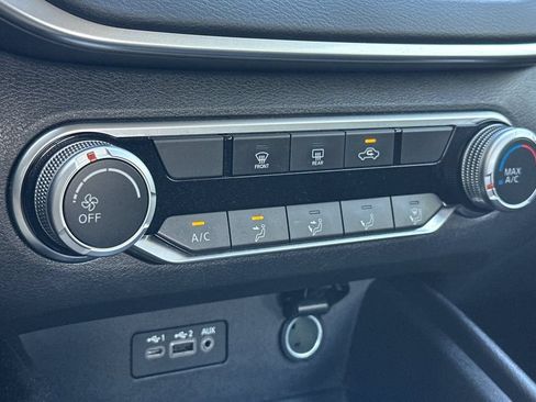 Used 2022 Nissan Altima 2.5 SV AWD/4WD image 19
