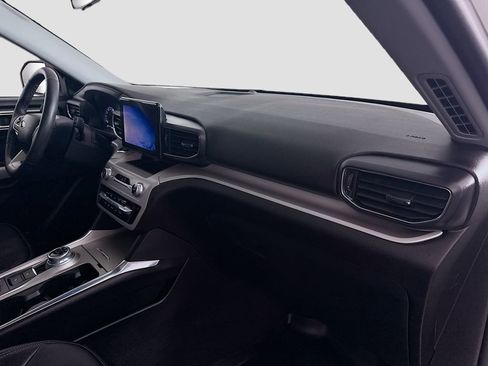 Used 2023 Ford Explorer XLT w/ Equipment Group 202A image 18