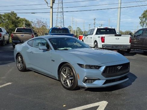 Certified 2025 Ford Mustang Premium image 14