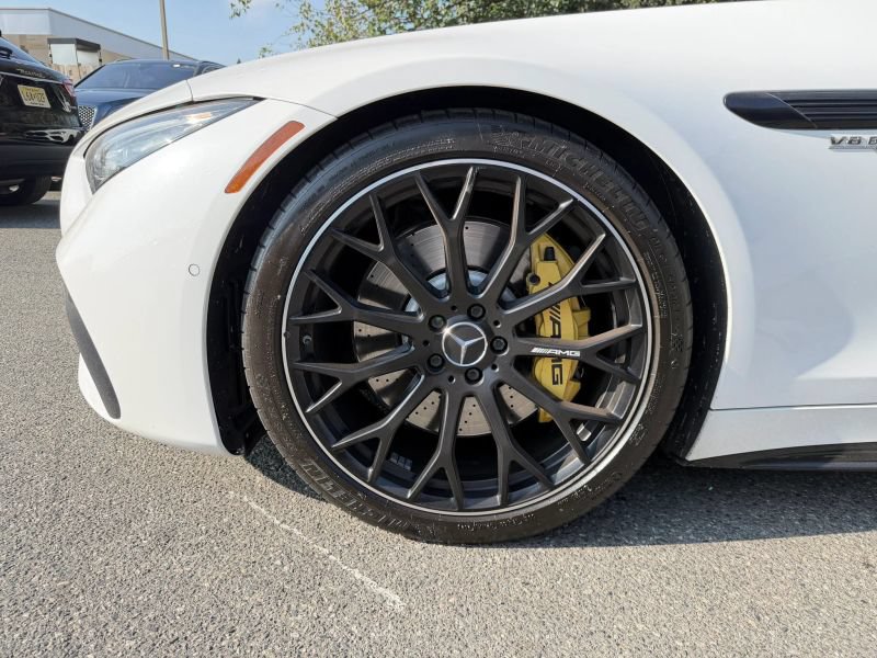 Used 2022 Mercedes-Benz SL 63 AMG 4MATIC w/ Driver Assistance Package image 32