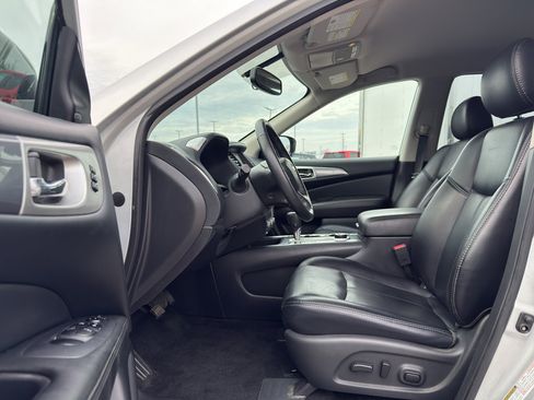 Certified 2020 Nissan Pathfinder SL image 11