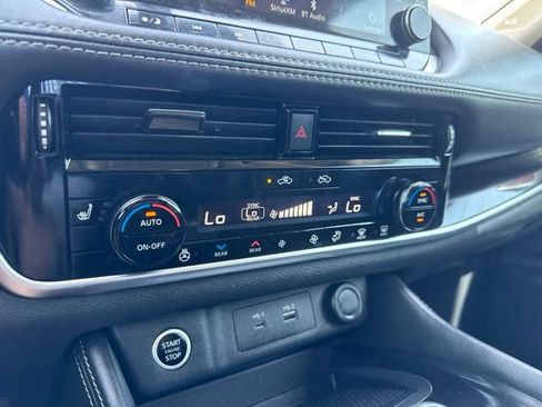 Used 2023 Nissan Rogue SL w/ SL Premium Package FWD image 4