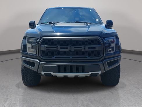 Used 2018 Ford F150 Raptor w/ Equipment Group 802A Luxury AWD/4WD image 2
