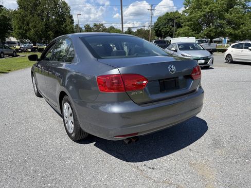 Used 2014 Volkswagen Jetta S FWD image 3