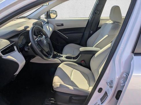 Used 2024 Toyota Corolla Cross L image 14