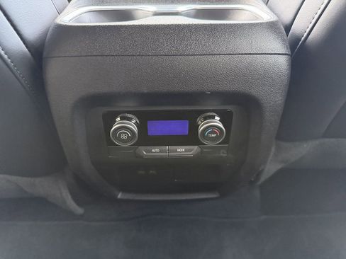 Used 2025 Buick Enclave Sport Touring image 28