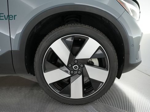 Used 2023 Volvo C40 P8 Recharge Ultimate AWD/4WD image 17