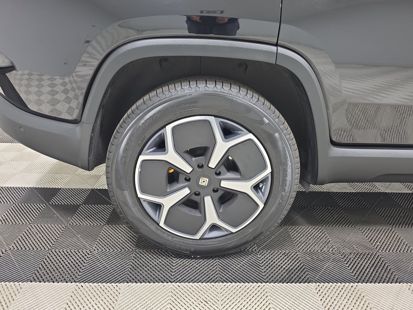 Used 2023 Rivian R1S Adventure Quad AWD/4WD image 12