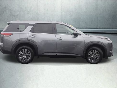 Used 2024 Nissan Pathfinder SV w/ Black Appearance Package AWD/4WD image 13
