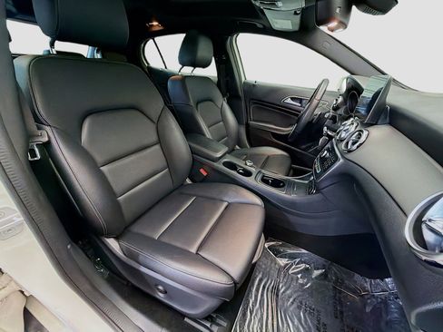 Used 2018 Mercedes-Benz GLA 250 image 15