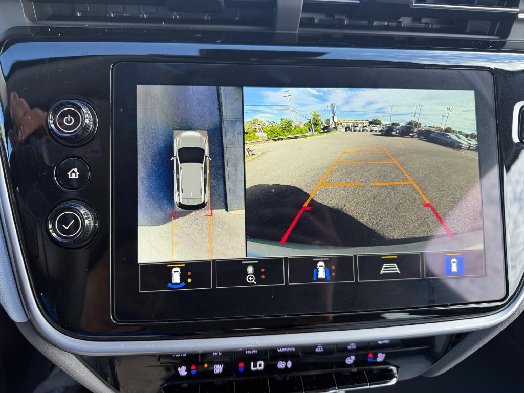 Used 2023 Chevrolet Bolt EUV Premier FWD image 18