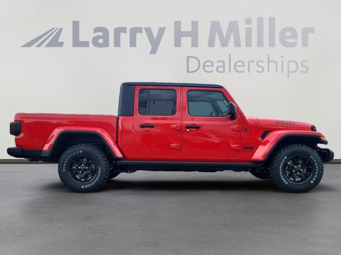New 2025 Jeep Gladiator Willys image 6