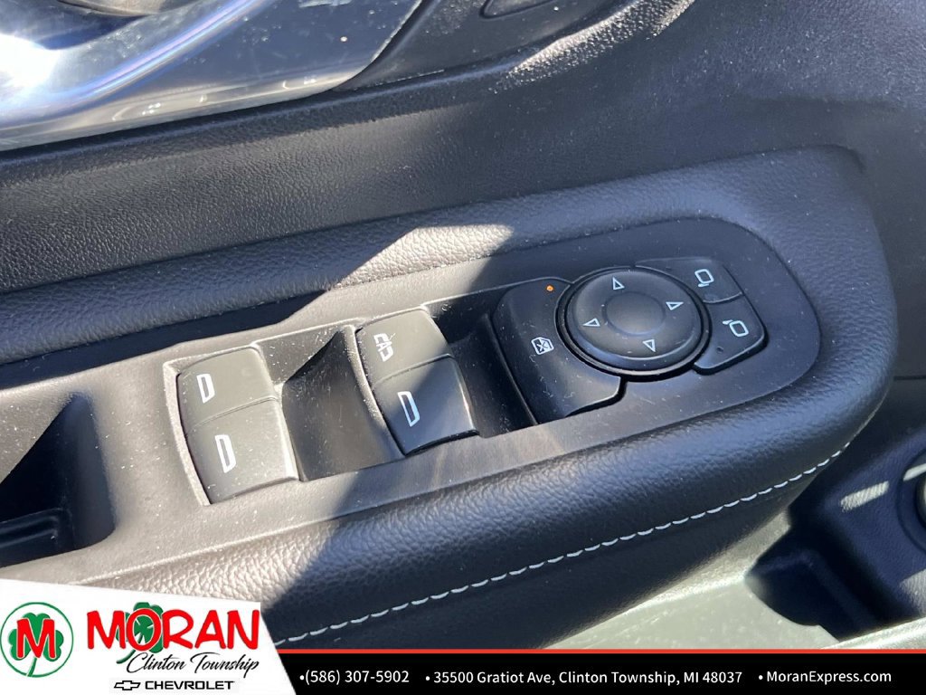 Certified 2024 GMC Terrain SLE w/ Driver Convenience Package FWD image 17