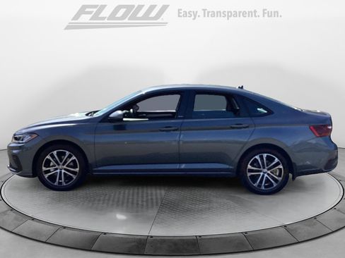 Used 2026 Volkswagen Jetta Sport FWD image 4