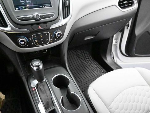 Used 2019 Chevrolet Equinox LT AWD/4WD image 18