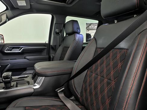 New 2026 GMC Sierra 1500 Elevation w/ Elevation Premium Package AWD/4WD image 9