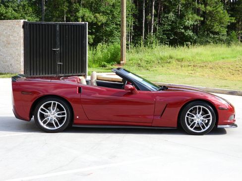 Used 2006 Chevrolet Corvette Convertible w/ Preferred Equipment Group RWD image 48