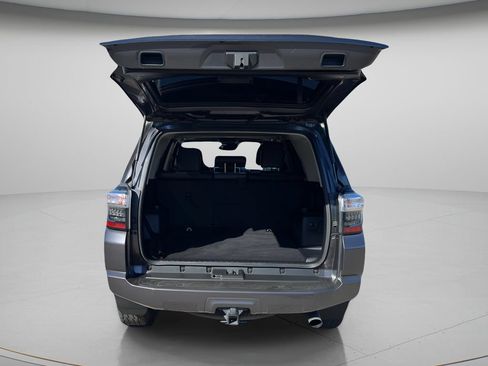 Used 2023 Toyota 4Runner SR5 Premium w/ Moonroof Package RWD image 9