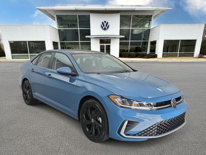 New 2025 Volkswagen Jetta SE