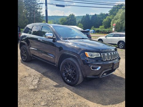 Used 2020 Jeep Grand Cherokee Overland AWD/4WD image 2