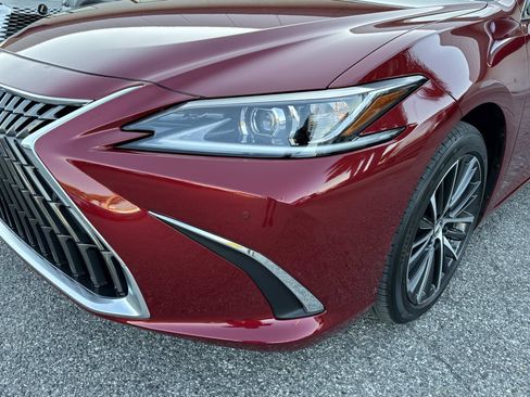 New 2025 Lexus ES 350 w/ Premium Package image 9